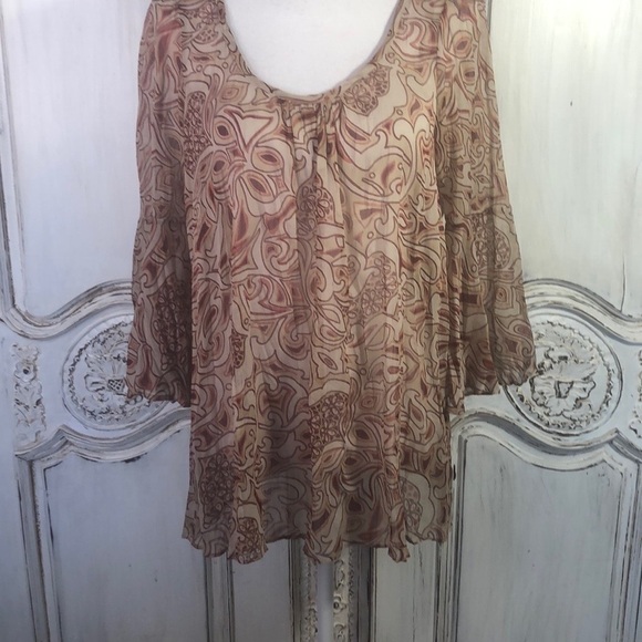 Willow & Clay Tops - Willow & Clay Boho Sheer Flair Sleeve High Low Festival Top Size Medium